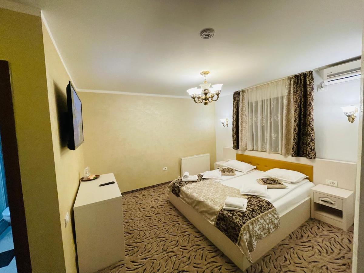 Pensiunea Ianis Piatra Neamţ Exterior foto