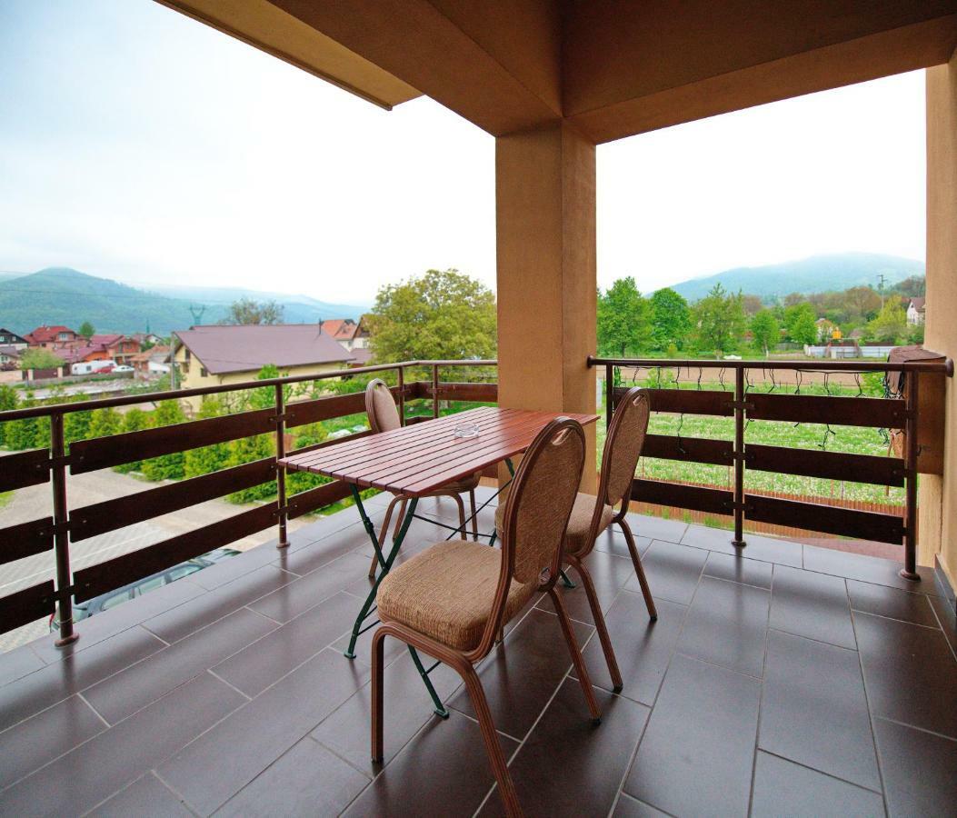 Pensiunea Ianis Piatra Neamţ Exterior foto